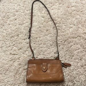 Frye LUCY Crossbody Clutch Purse Bag Tan Leather